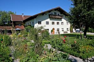Gallery image of Ferienhaus Eller in Traunwalchen