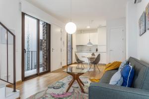 Гостиная зона в Pop Art, Dúplex coqueto en el corazón de Sevilla