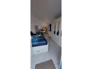 Postel nebo postele na pokoji v ubytování Blue Sea Vir Apartments