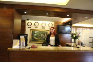 Επισκέπτες που μένουν στο Holiday Home Suites