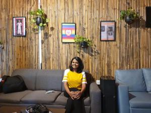 Posezení v ubytování HOSHTEL99 - PRIME - Stay, Cowork & Connect