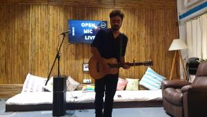 Posezení v ubytování HOSHTEL99 - PRIME - Stay, Cowork & Connect