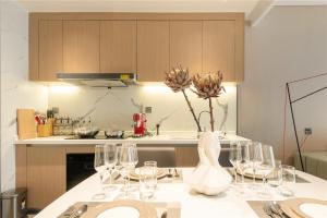 Кухня або міні-кухня у Cresasia Residence
