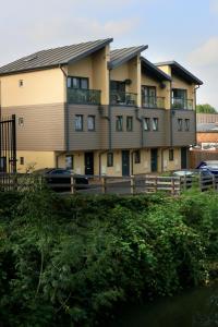 Gallery image of Canal View Apartment in Bletchley