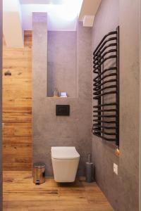 Kúpeľňa v ubytovaní Apartament City Center Modern Loft 6 - bezpłatny parking