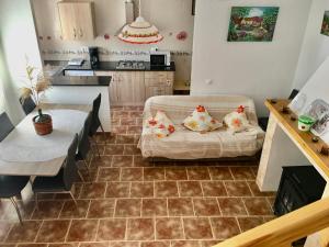 Kuchyň nebo kuchyňský kout v ubytování Casa Rural Hoyo de Los Pájaros