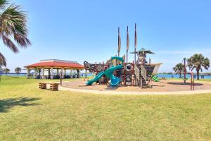 Ο χώρος παιχνιδιού για παιδιά στο Orange Seahorse House KD682