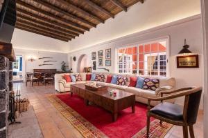A seating area at KARAT Hacienda Miranda