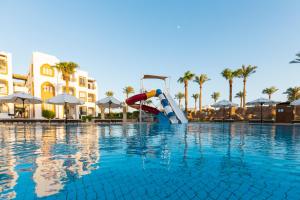 Бассейн в Sunrise Remal Resort или поблизости