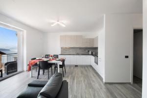 A kitchen or kitchenette at Casa Andrea