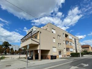 Budova, v ktorej sa apartmán nachádza