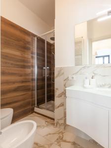 Kúpeľňa v ubytovaní easyhomes-Madonnina View