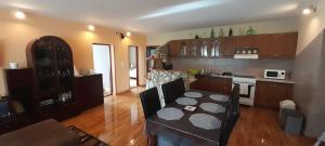 SUNFISH Apartman 8624 Balatonszárszó, 19 Mikes Kelemen utca kép - 2