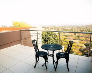 Schimper View Boutique Guest House的阳台或露台