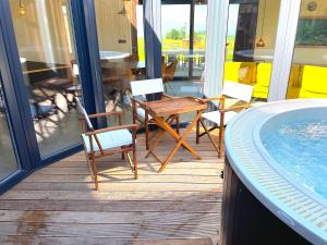 Patio nebo venkovní prostory v ubytování Panorama Kořenec + 37 fotografií