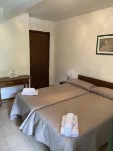 Galería fotográfica de Hostatgeria i Restaurant Coll de Condreu en Les Planes d'Hostoles 8 fotos más