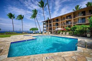 The swimming pool at or close to Kona Makai 3-302