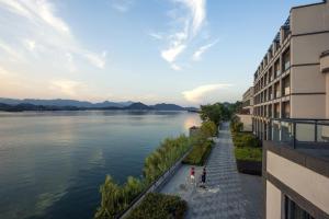 Photo de la galerie de l'établissement voco Thousand Island Lake, an IHG Hotel, à Lac Qiandao