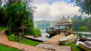 Kabale的住宿－Bunyonyi Overland Resort，相簿中的一張相片