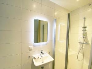 A bathroom at The Canalview Retreat