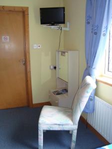 TV a/nebo společenská místnost v ubytování Hy Breasal B&B
