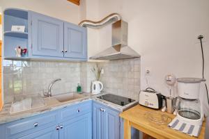 A kitchen or kitchenette at Katerina