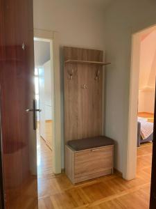 Ένα ή περισσότερα κρεβάτια σε δωμάτιο στο Loft apartman