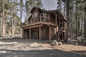 Gallery image of Soda Springs Cabin Near Donner Lake and Ski Resorts! in Soda Springs