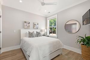Gallery image of The Wando Suite at 122 Spring in Charleston