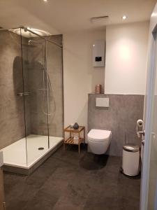 Een badkamer bij Haus Alte Metzgerei