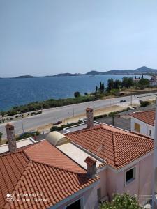 Gallery image of Port View House-Comfy Family Apartment-Panoramic View in Néa Péramos