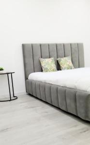 Ένα ή περισσότερα κρεβάτια σε δωμάτιο στο Casa incrivel Refúgio Lieva ,Piscina , Jacuzzi exterior e zona kids