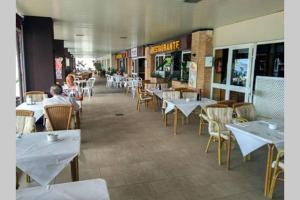 CHINASOL Beach tesisinde bir restoran veya yemek mekanı