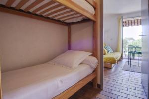 Galeriebild der Unterkunft ST-CYR - Studio avec balcon, vue mer et proche plage in Saint-Cyr-sur-Mer + 25 Fotos