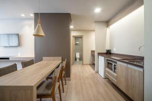 Η κουζίνα ή μικρή κουζίνα στο Laghetto Golden Resort Gramado 439