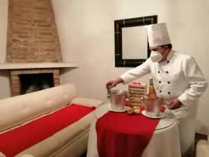 Jídlo v hotelu nebo okolí