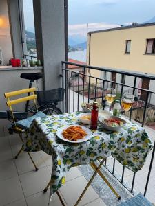 Μπαλκόνι ή βεράντα στο Lake Como View Ulivo 18