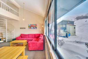 Posezení v ubytování Snow Ski Apartments 16