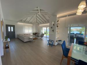 Ruang duduk di Villa Grace