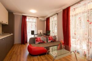 A seating area at Holiday Village Lozenets