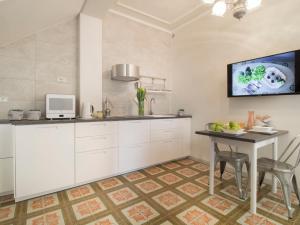 Кухня або міні-кухня у Apartment Aloe by Interhome