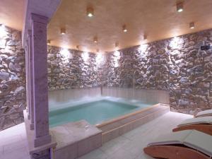 The swimming pool at or close to Holiday Home La Smarrita Dei Carradori by Interhome