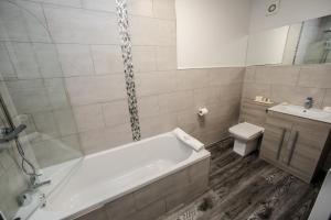 Koupelna v ubytování Stay Hotel