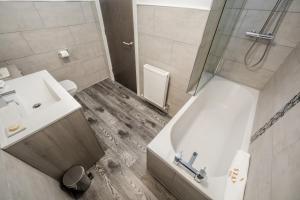 Koupelna v ubytování Stay Hotel