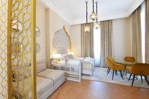 Зона вітальні в 1552 Boutique Hotel