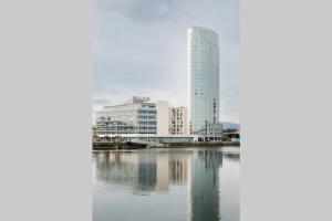 Gallery image of Titanic & City Views, Ultra Luxury City Parking in Belfast