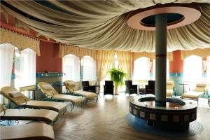 Część wypoczynkowa w obiekcie Papuga Park Hotel Wellness Marrakesz & SPA