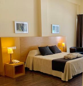 Katil atau katil-katil dalam bilik di Hotel Balneario de Lanjarón