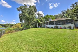 Κήπος έξω από το Lakefront Babson Park Escape Pet Friendly!