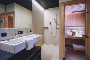A bathroom at Fortuna View by we rent Még 37 kép